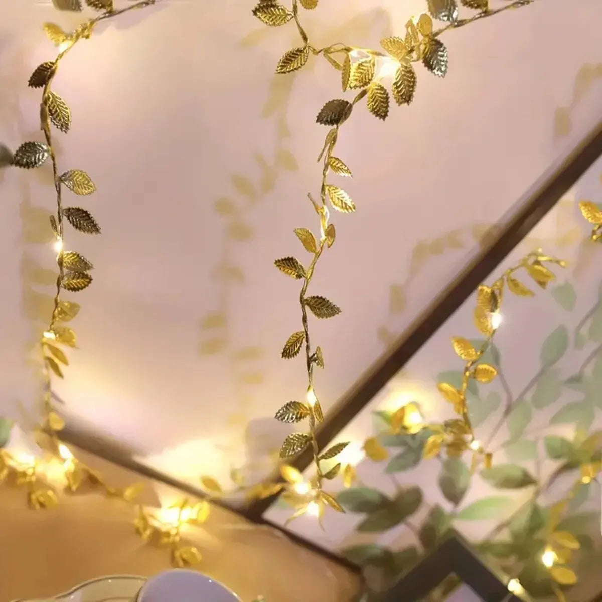 Guirlande LED Dorée à Feuilles – 2M / 20 LED Cuivre pour Déco Mariage, Maison & Fête