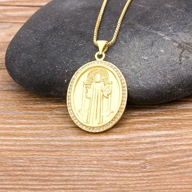 Halskette Jungfrau Maria aus Kupfer und Kristallen – Unisex-Glaubensschmuck