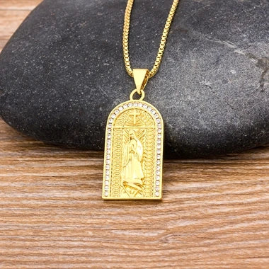 Halskette Jungfrau Maria aus Kupfer und Kristallen – Unisex-Glaubensschmuck