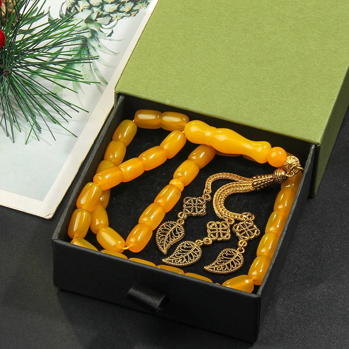 Bracelet de Prière en Agate Jaune avec Pendentif Feuille Ajourée