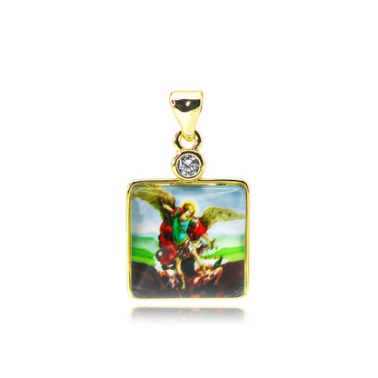 Pendentif Archange Saint Michel Doré – Médaille Religieuse Catholique avec Bord Coquillage et Zircons