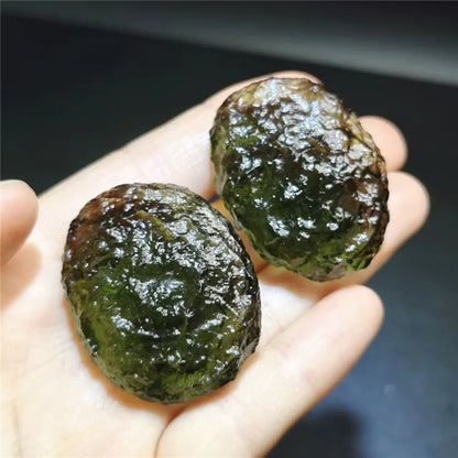 Pierre de Moldavite naturelle verte 5-25 g – Cristal minéral tchèque pour pendentif et collection