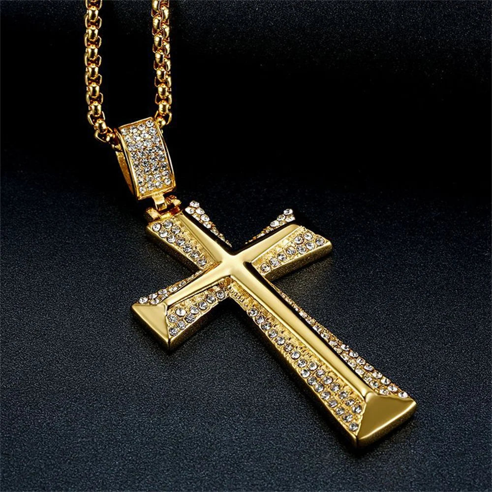 Collier croix chevalier effet glacé en acier inoxydable – bijou chrétien pour homme