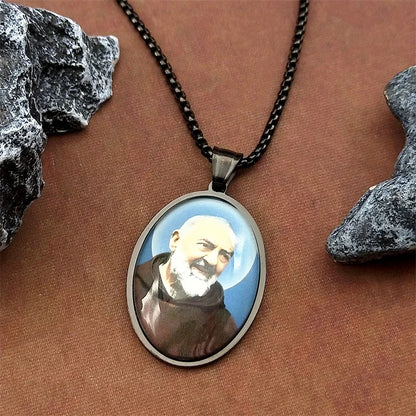 Collier médaille Padre Pio en acier inoxydable doré – amulette catholique unisexe
