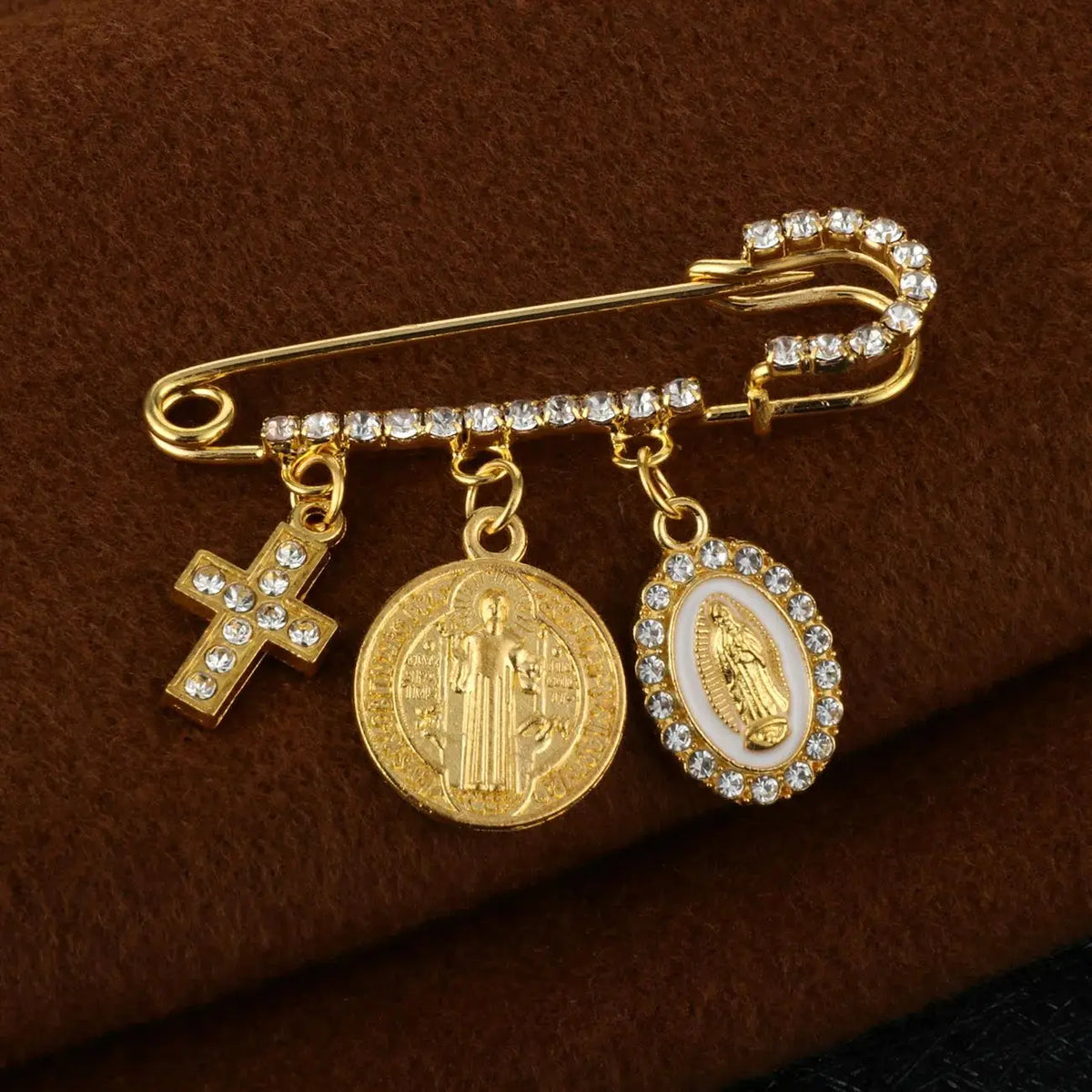 Spilla Religiosa San Benedetto e Vergine di Guadalupe – Croce Unisex