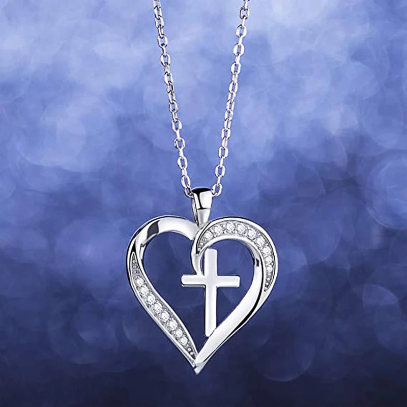 Collier pendentif cœur avec croix Huitan pour femme – Bijou élégant pour mariage, anniversaire et soirée