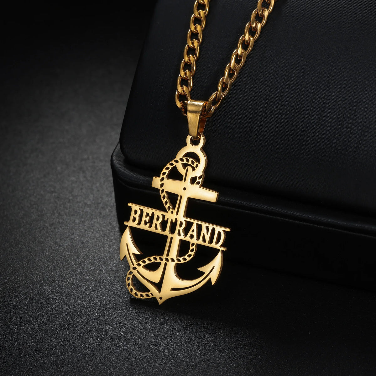 Collier Prénom Personnalisé – Ancre, Casque & Motifs au Choix