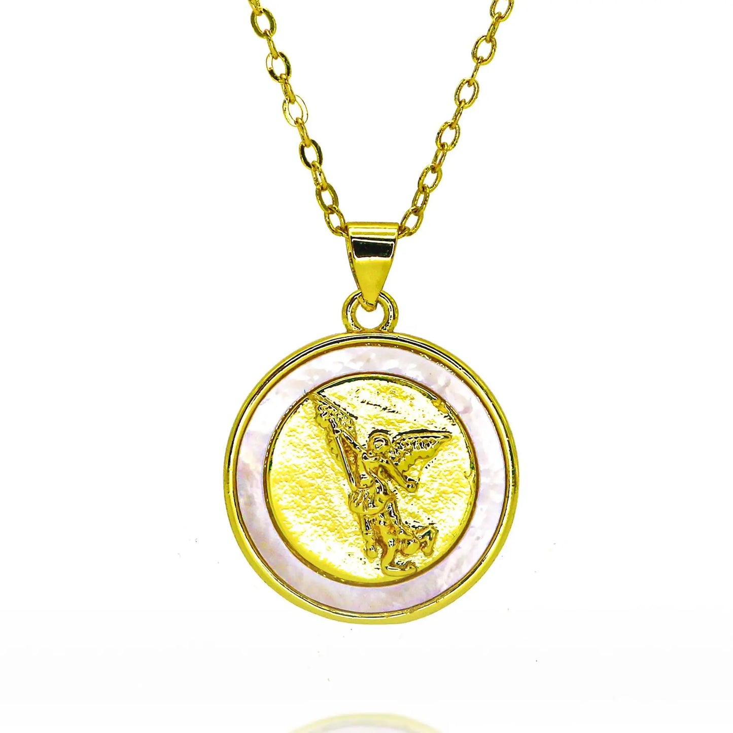 Pendentif Archange Saint Michel Doré – Médaille Religieuse Catholique avec Bord Coquillage et Zircons
