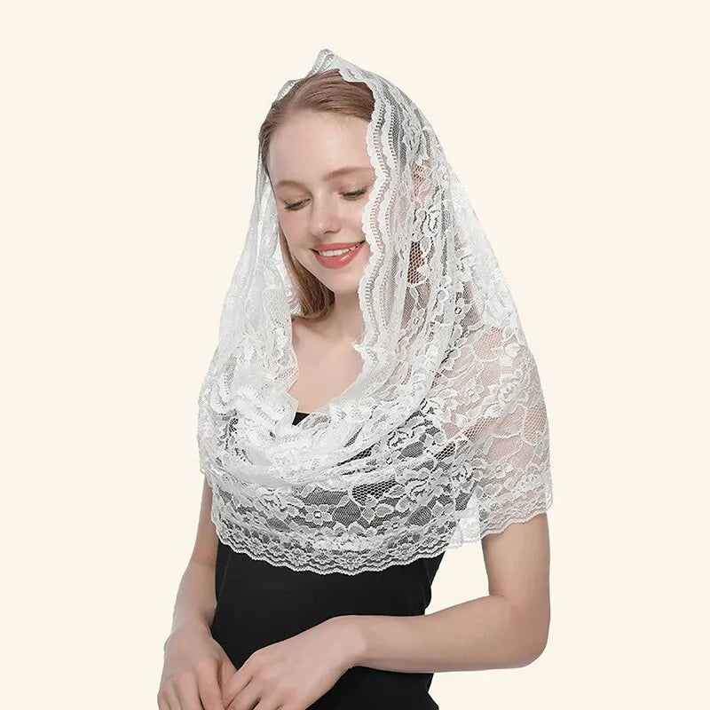 Foulard voile femme en dentelle brodée – châle d’église et mariage 53×55 cm