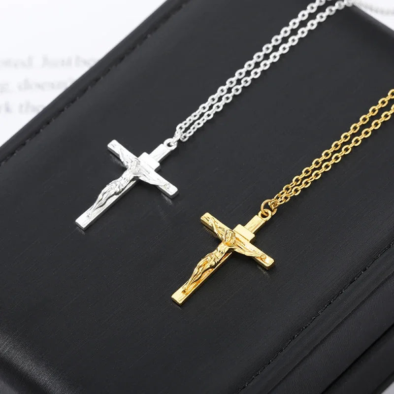 Collier Croix Chrétienne en Acier Inoxydable – Pendentif Jésus – Bijou de Foi Homme & Femme