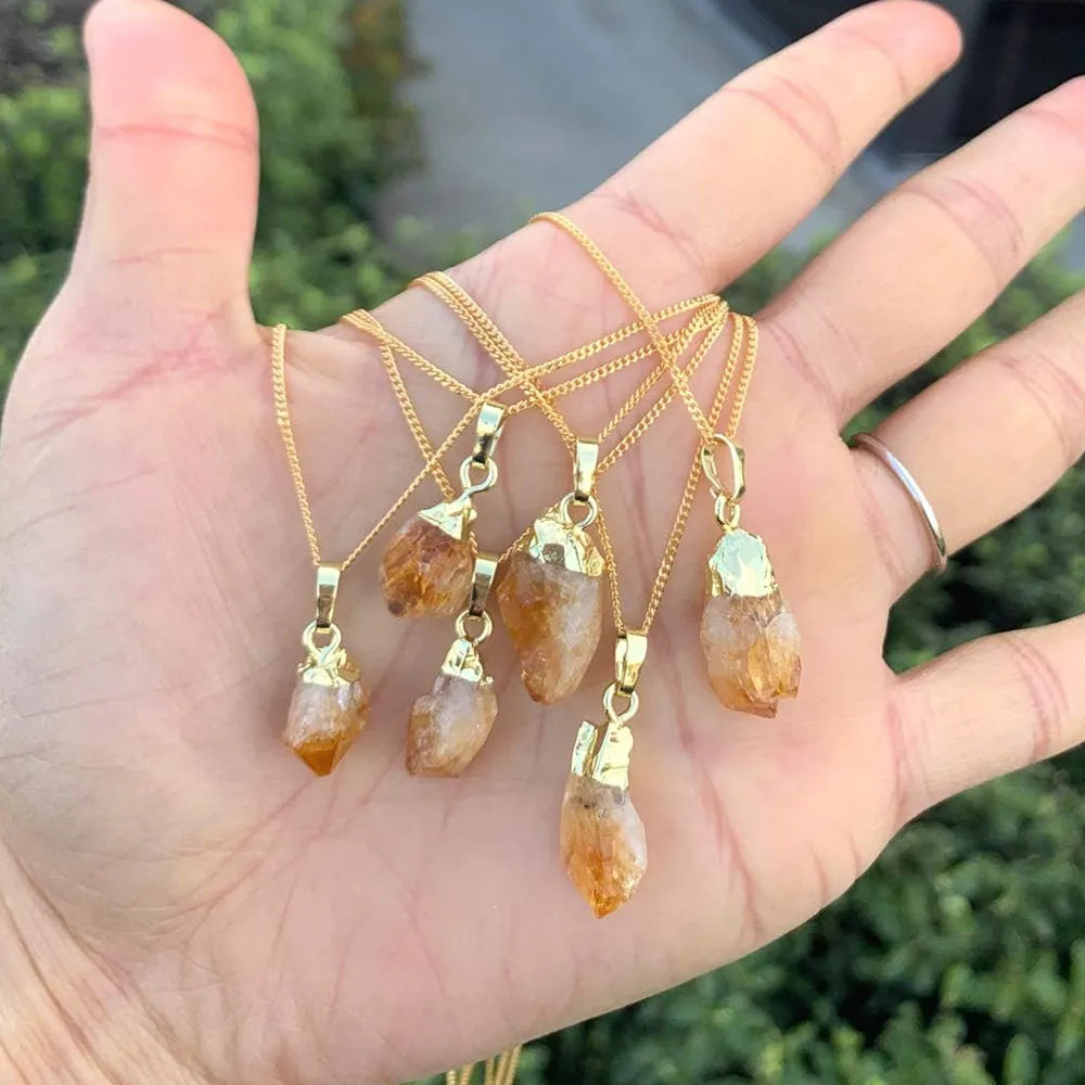 Pendentif en Citrine Naturelle Brute – Pierre de Chakra avec Capuchon Doré, Bijou Spirituel Énergétique