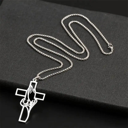 Collier croix main de prière en acier inoxydable – bijou chrétien unisexe
