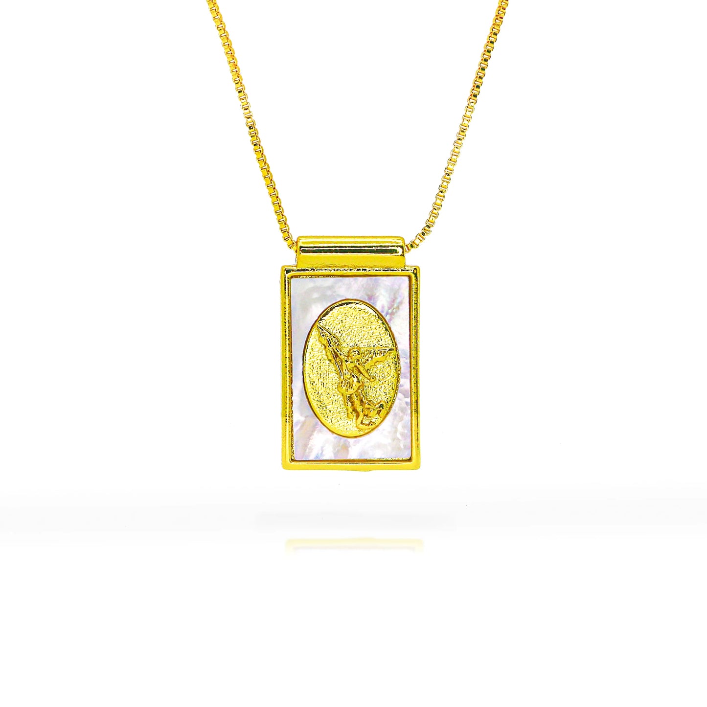 Pendentif Archange Saint Michel Doré – Médaille Religieuse Catholique avec Bord Coquillage et Zircons