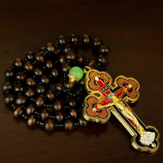 Collier crucifix orthodoxe en bois avec chapelet – bijou religieux