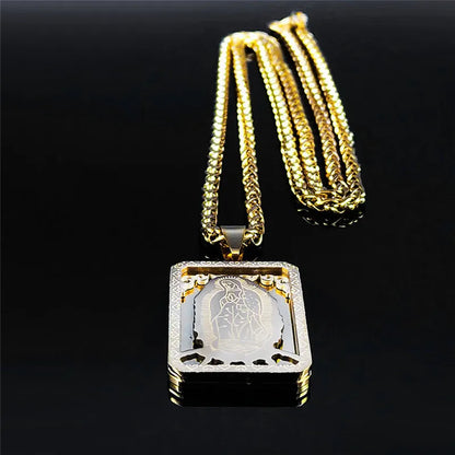 Collier médaille carrée Vierge de Guadalupe en acier 316L – bijou catholique pour homme