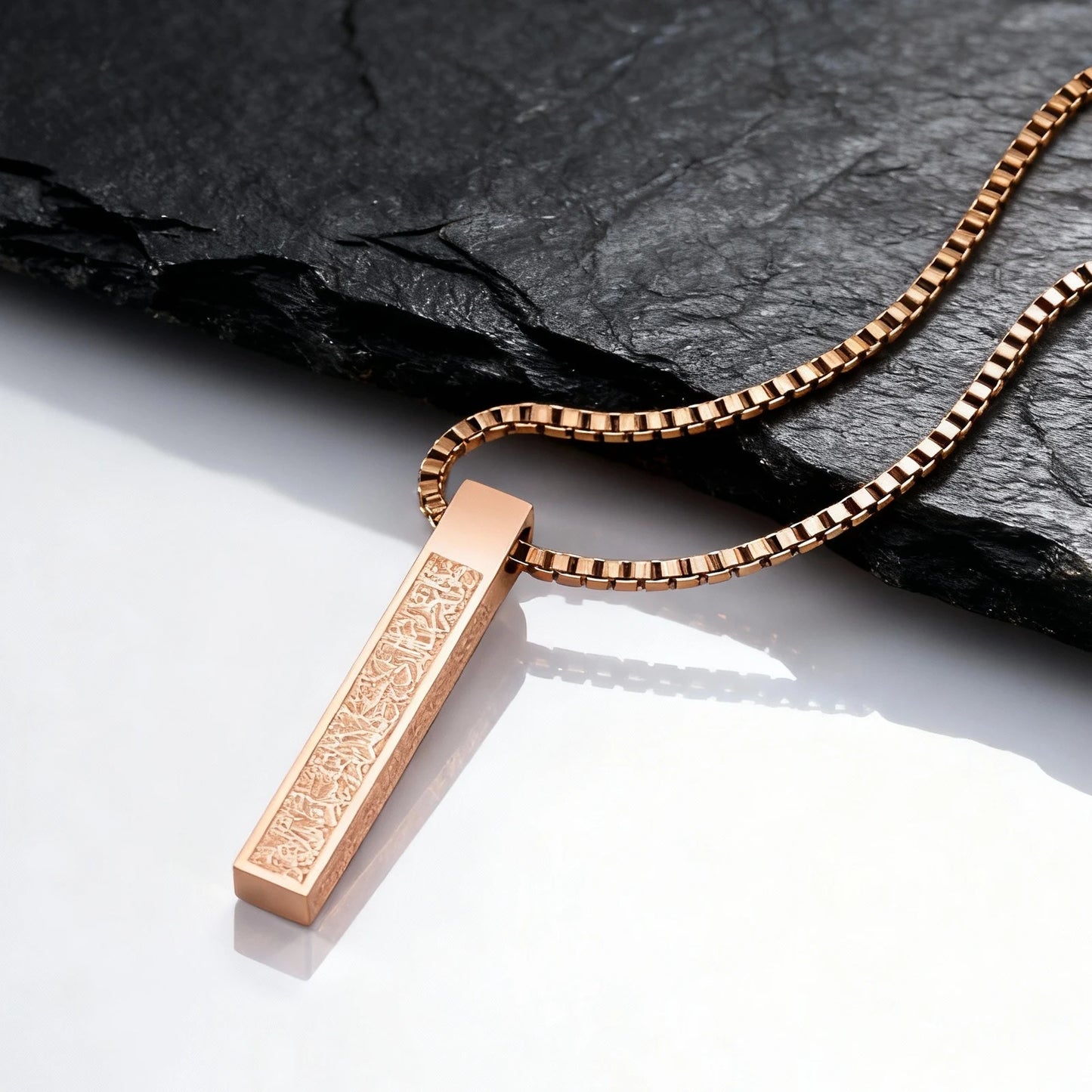 Collier Allah vertical 3D en acier inoxydable – Pendentif islamique élégant 60 cm
