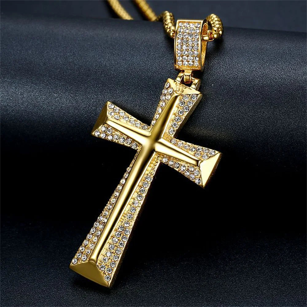 Collier croix chevalier effet glacé en acier inoxydable – bijou chrétien pour homme