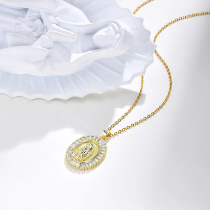 Collier pendentif ovale Vierge Marie en zircon – bijou catholique pour femme