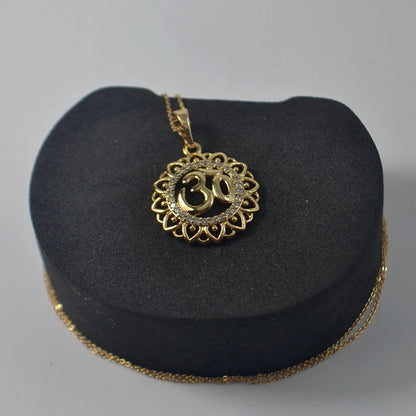 Collier Aum Om avec zircon – Pendentif spirituel unisexe