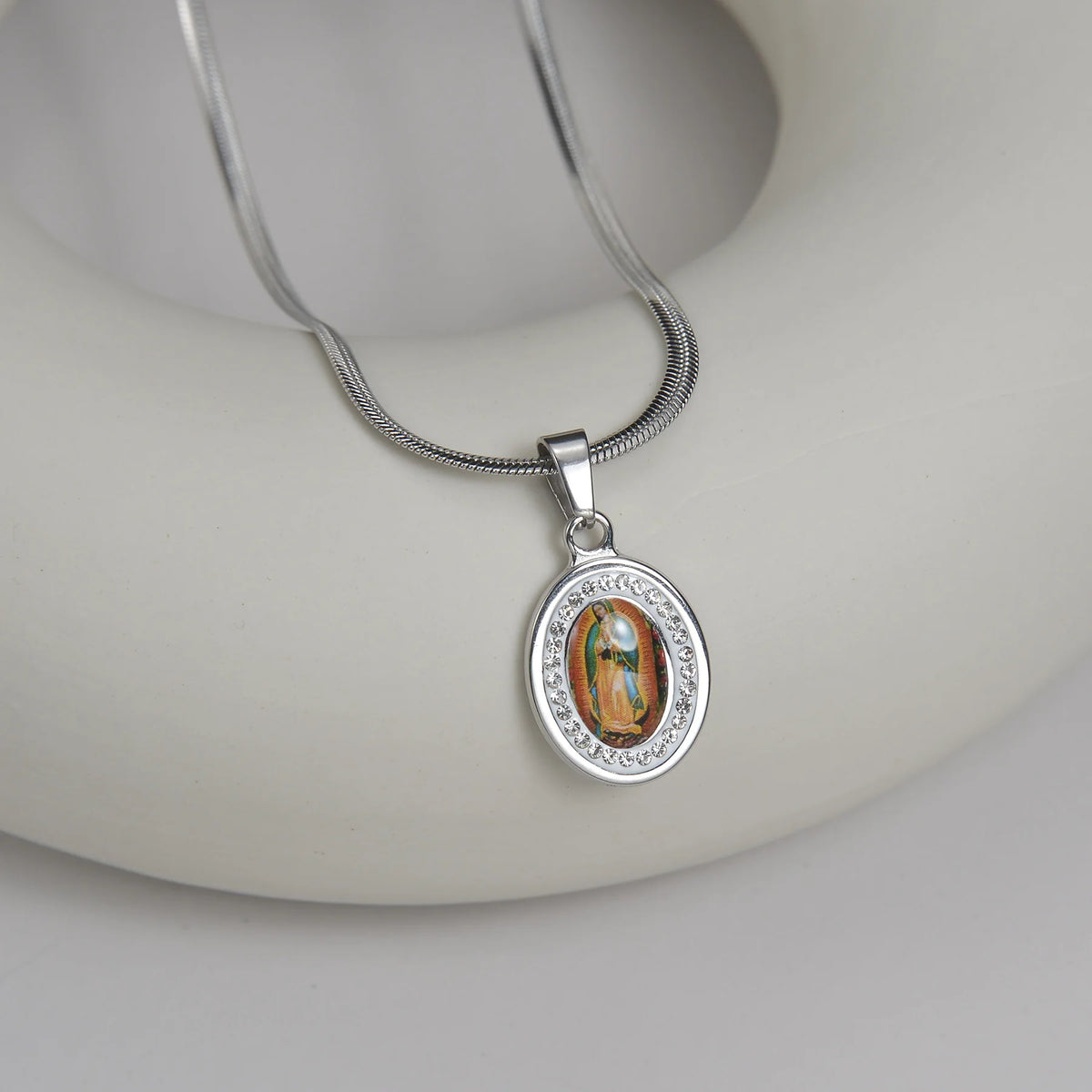 Collier Vierge Marie en Acier Inoxydable – Pendentif Religieux Doré ou Argenté
