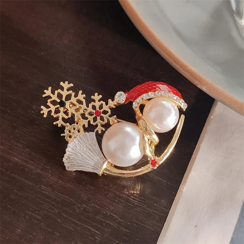 Broche Bonhomme de Neige Perle – Bijou de Noël Unisexe pour Manteau, Pull ou Sac