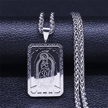 Collier médaille carrée Vierge de Guadalupe en acier 316L – bijou catholique pour homme