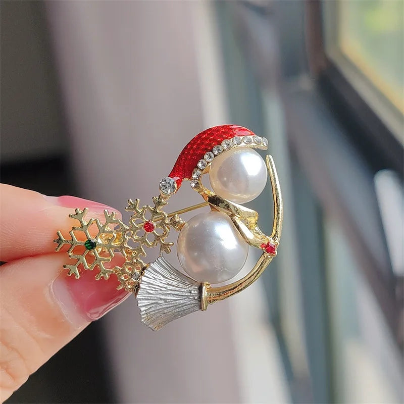 Broche Bonhomme de Neige Perle – Bijou de Noël Unisexe pour Manteau, Pull ou Sac