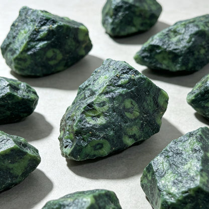 Pierre brute naturelle de malachite – Décoration bureau, aquarium, bonsaï et collection minérale