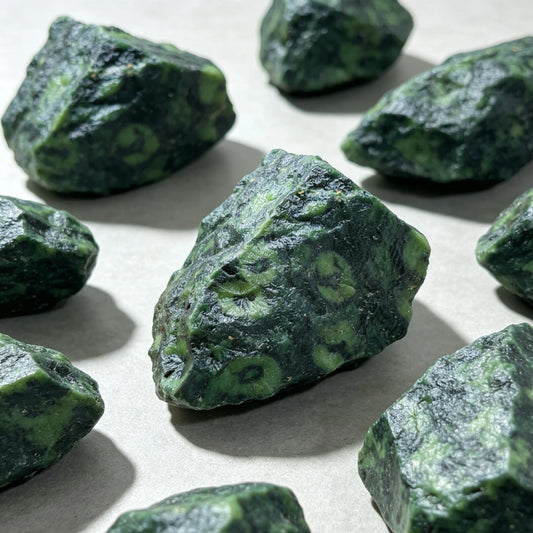 Pierre brute naturelle de malachite – Décoration bureau, aquarium, bonsaï et collection minérale