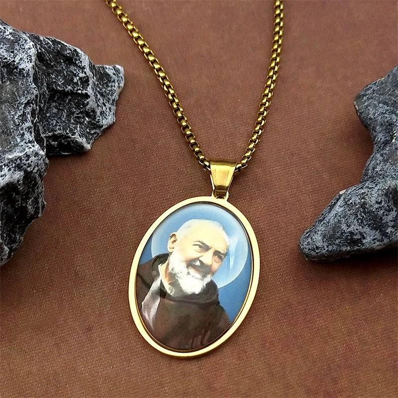 Collier médaille Padre Pio en acier inoxydable doré – amulette catholique unisexe